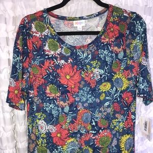 NEW LULAROE GIGI TOP SIZE LARGE